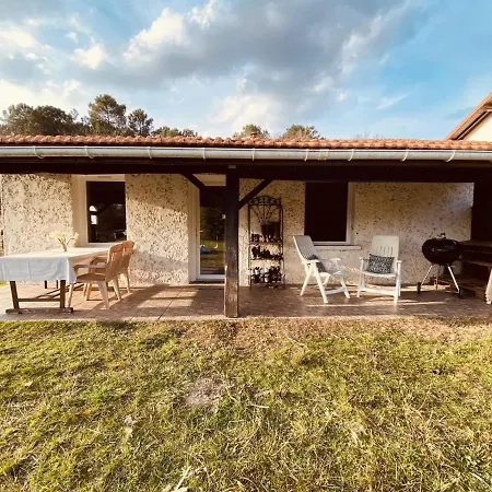 Feriehus Gite Au Milieu Des Chevaux Le Temple (Gironde)